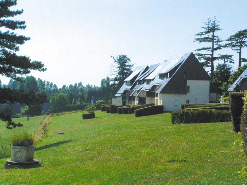 Lagrange Vacances Les Hauts De Clairvallon Houlgate Exterior foto