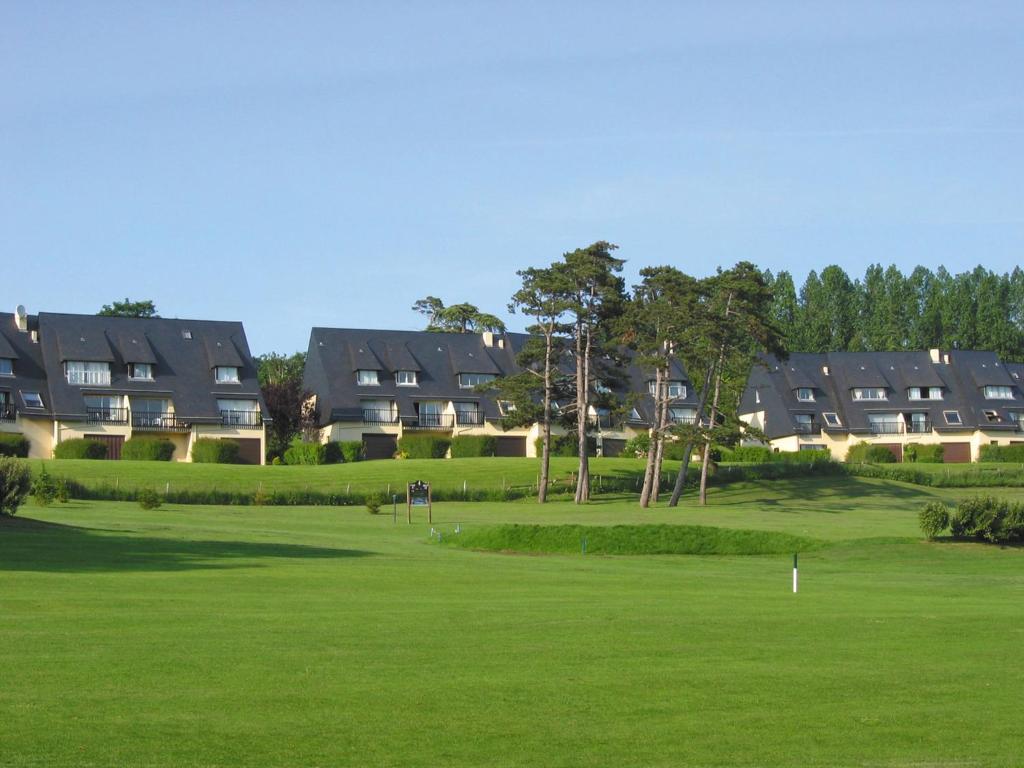Lagrange Vacances Les Hauts De Clairvallon Houlgate Exterior foto